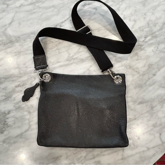 Roots Vintage Village Crossbody Bag Like New Black Pebble Leather - Picture 8 of 13